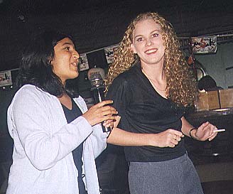 Singers (27848 bytes)